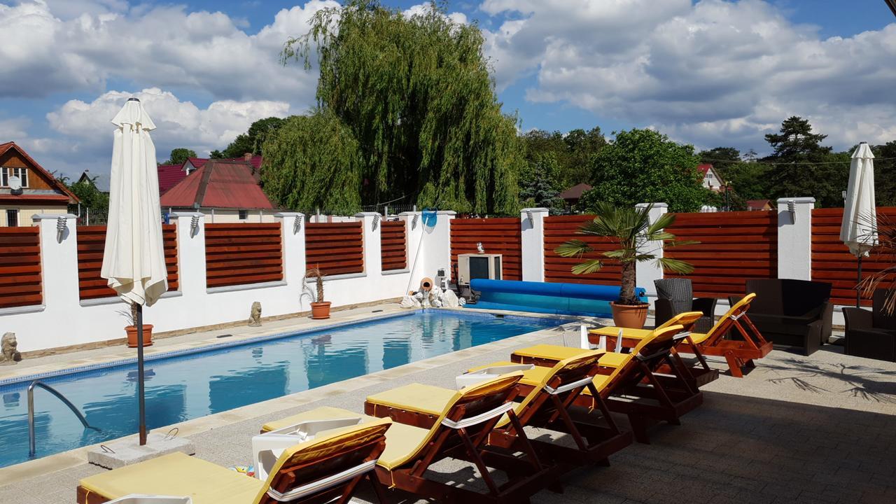 Отель Casa David Турда Экстерьер фото